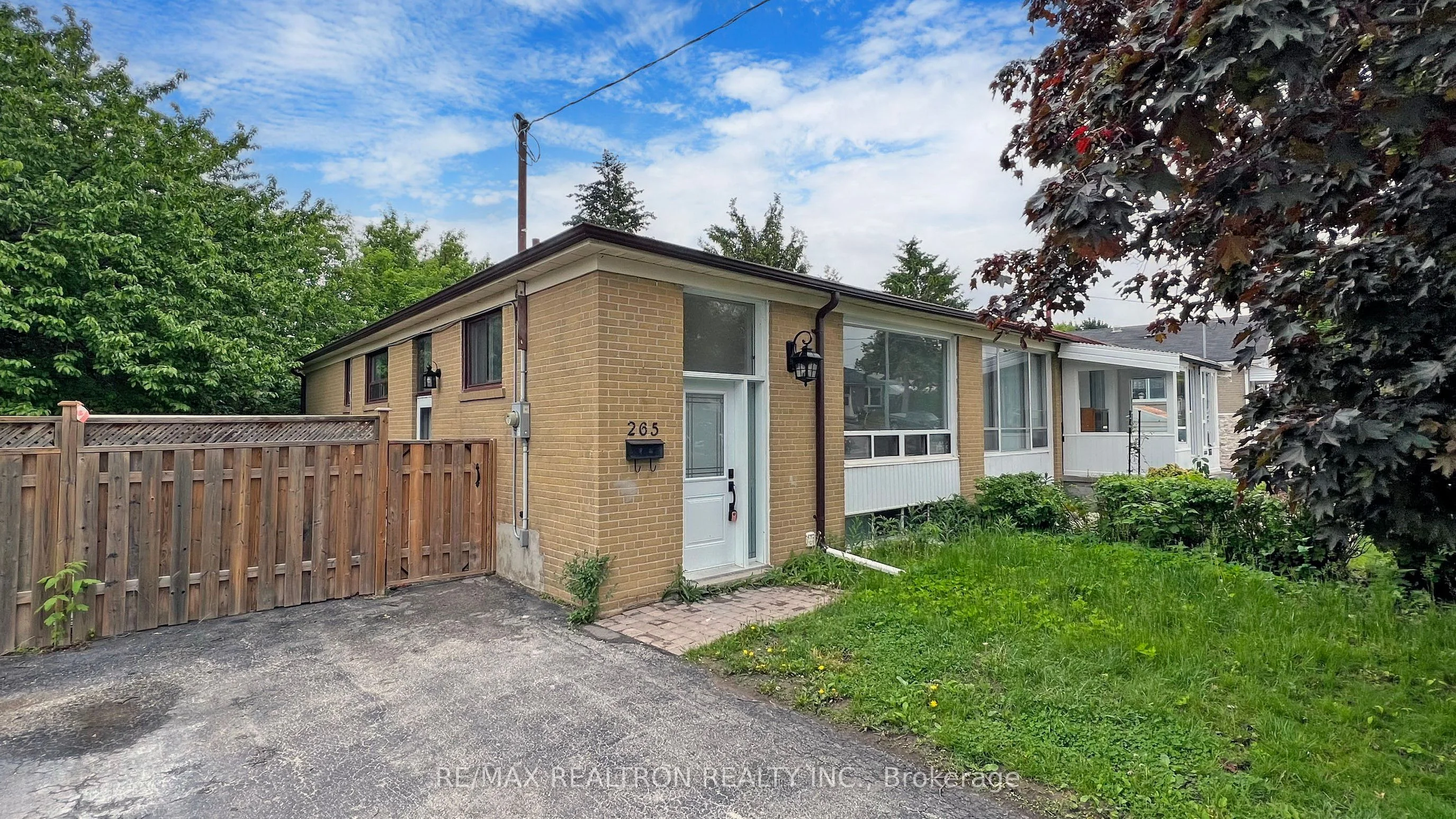265 Browndale Crescent E Main Floor, Richmond Hill, ON L4C 3H9