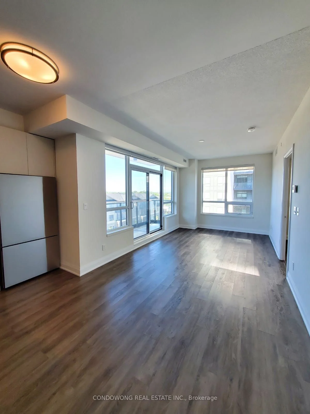 396 Highway 7 E 502, Richmond Hill, ON L4B 0G7