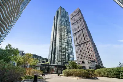 Condo Apartment in Vaughan