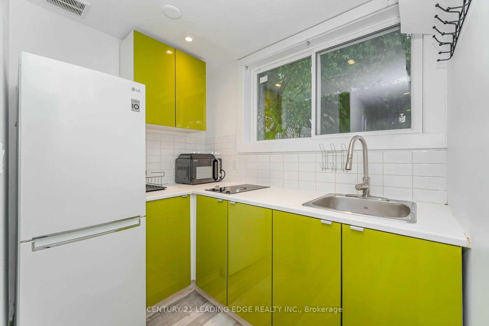 138 Alexander Road Basement, Newmarket, ON L3Y 3J5