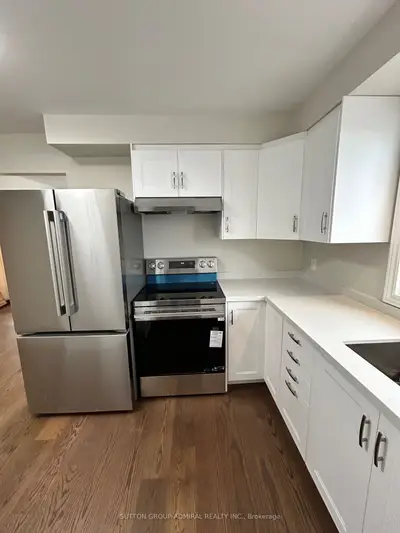 166 Kulpin Avenue Main Floor, Bradford West Gwillimbury, On L3z 2a9