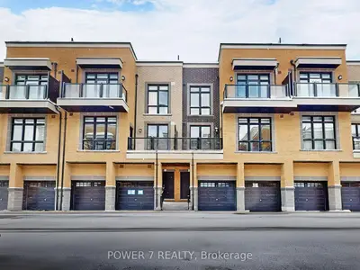 Condo Townhouse in Richmond Hill