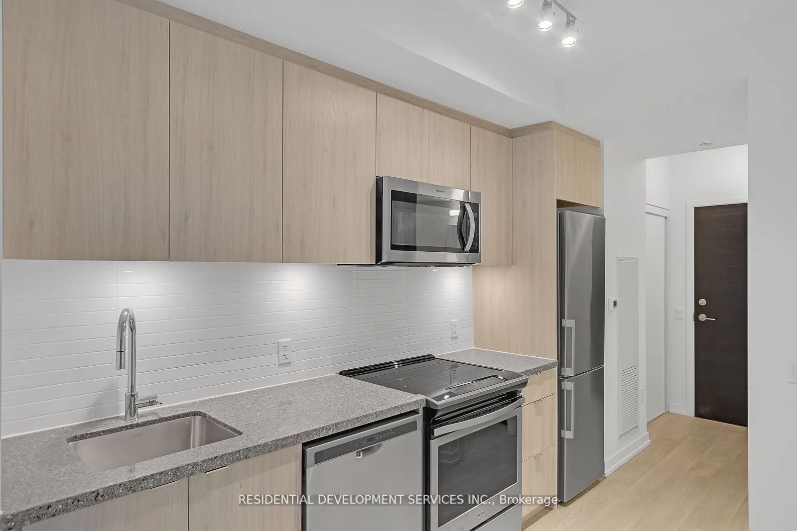 8868 Yonge Street 202E, Richmond Hill, ON L4C 0T4