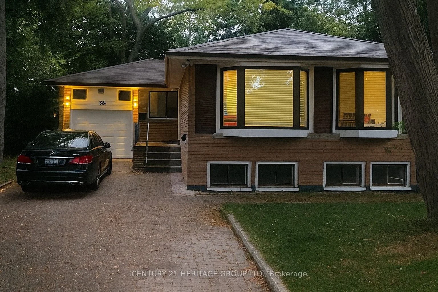 39 Cartier Crescent Bsmt, Richmond Hill, ON L4C 2M9