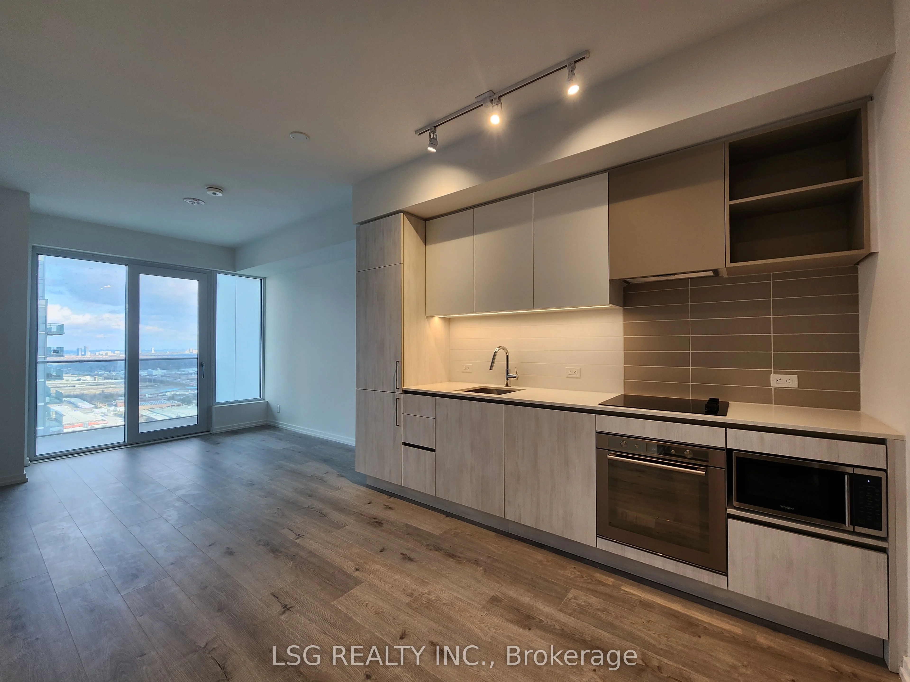 Condo Apartment in Vaughan