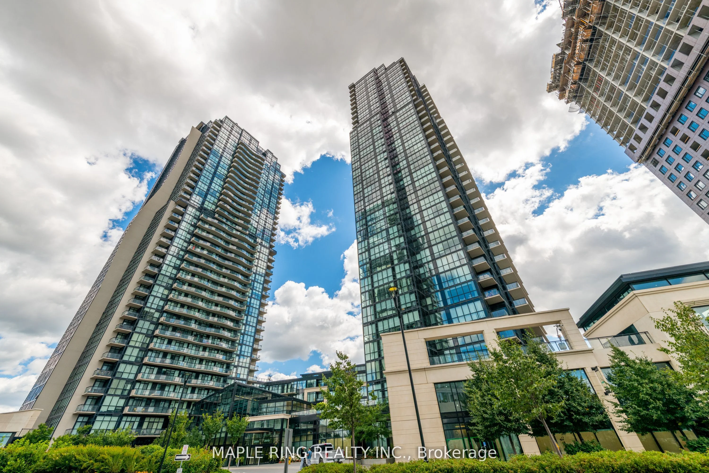 Condo Apartment in Vaughan