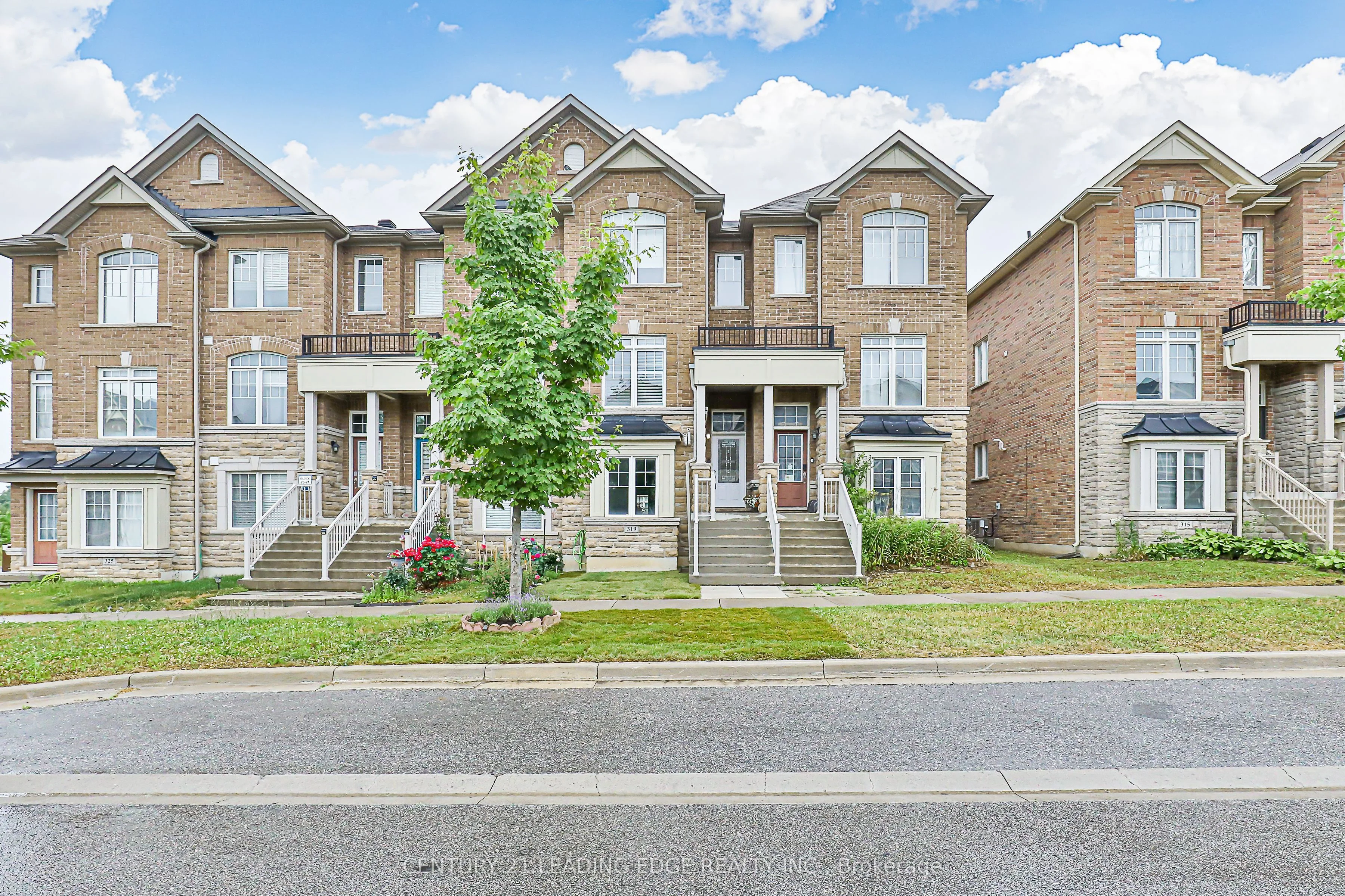 Att/Row/Townhouse in Markham