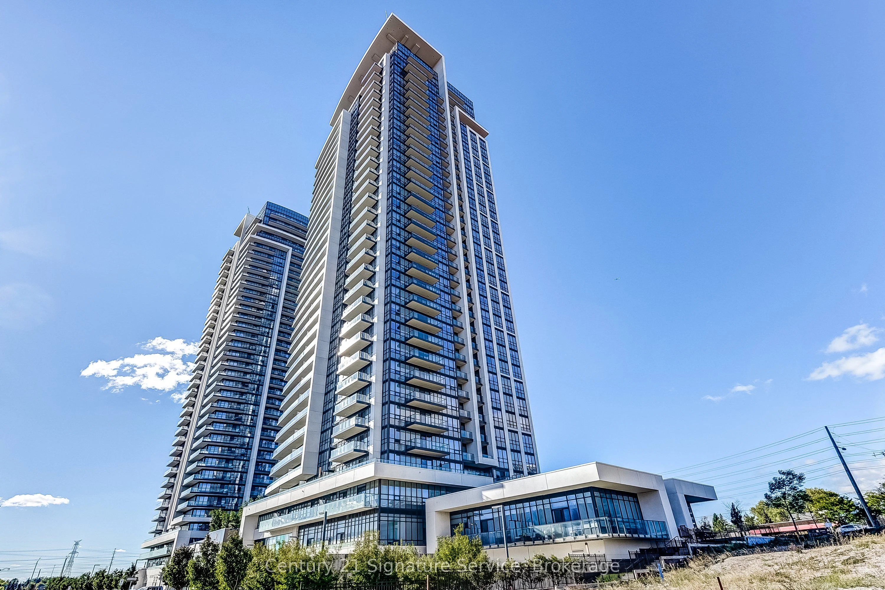 Condo Apartment in Markham