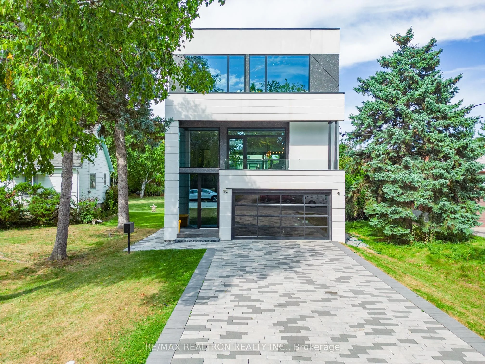 156 Garden Avenue, Richmond Hill, ON L4C 6M2