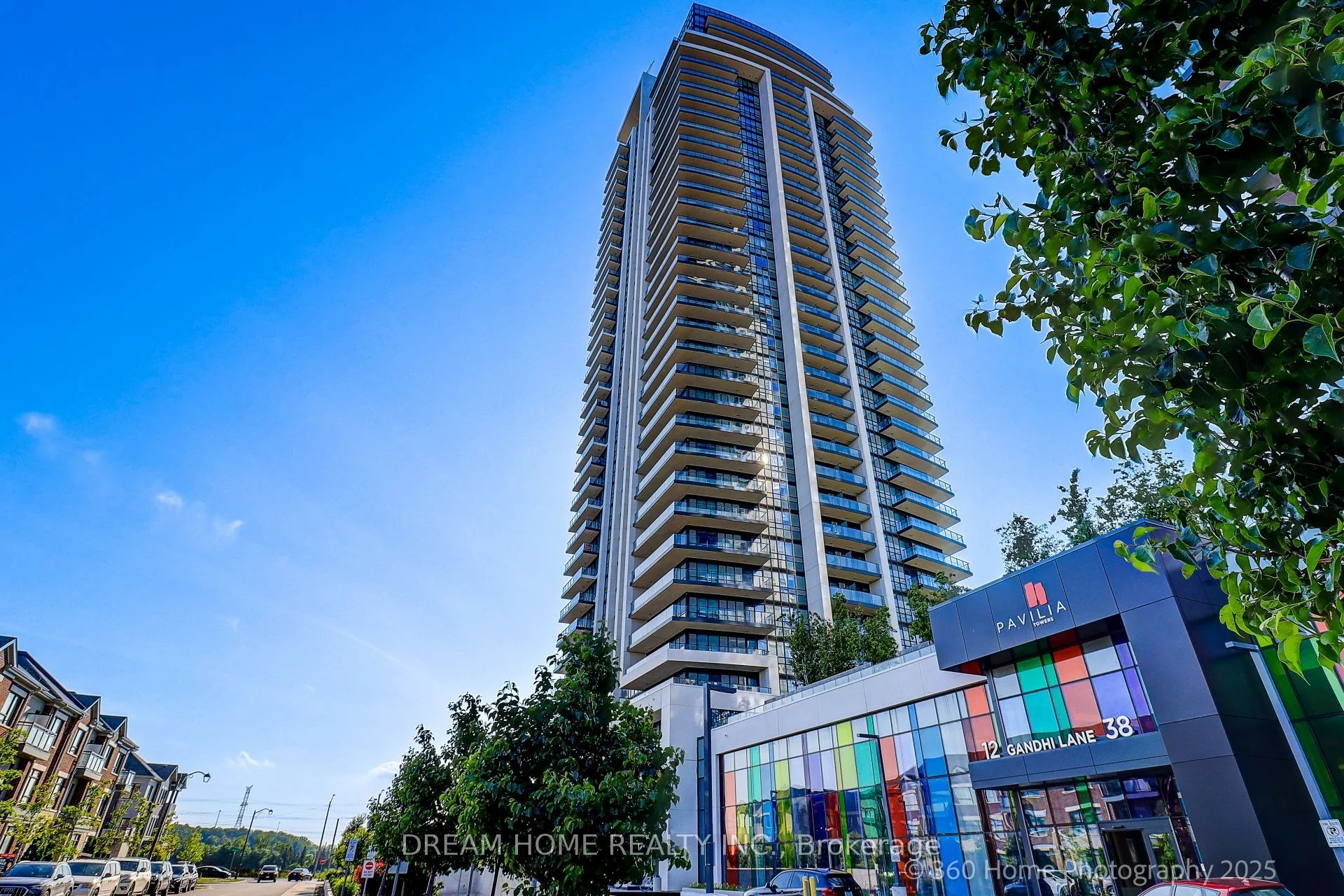 12 GANDHI Lane 1711, Markham, ON L3T 0G8