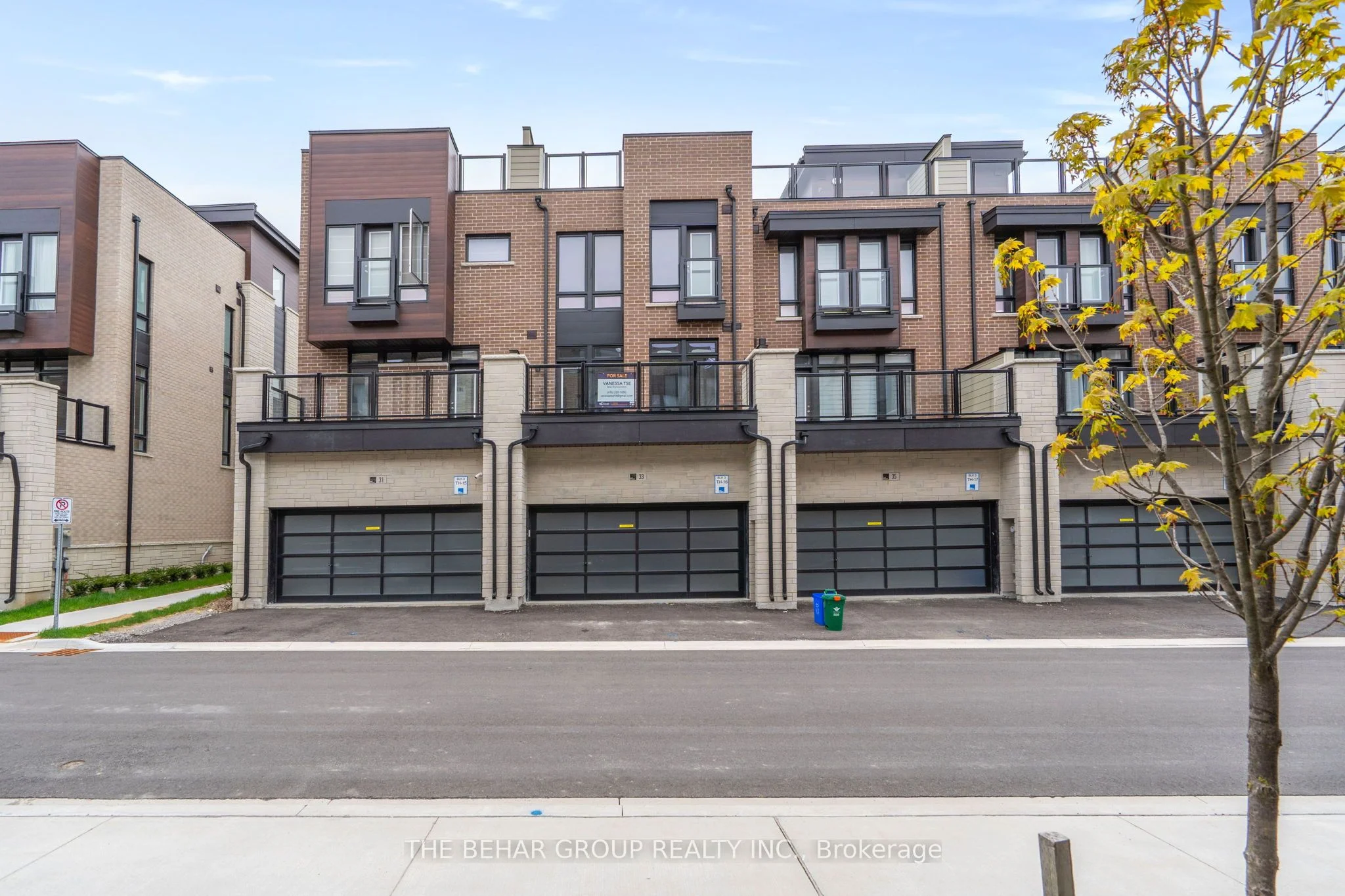 Att/Row/Townhouse in Richmond Hill