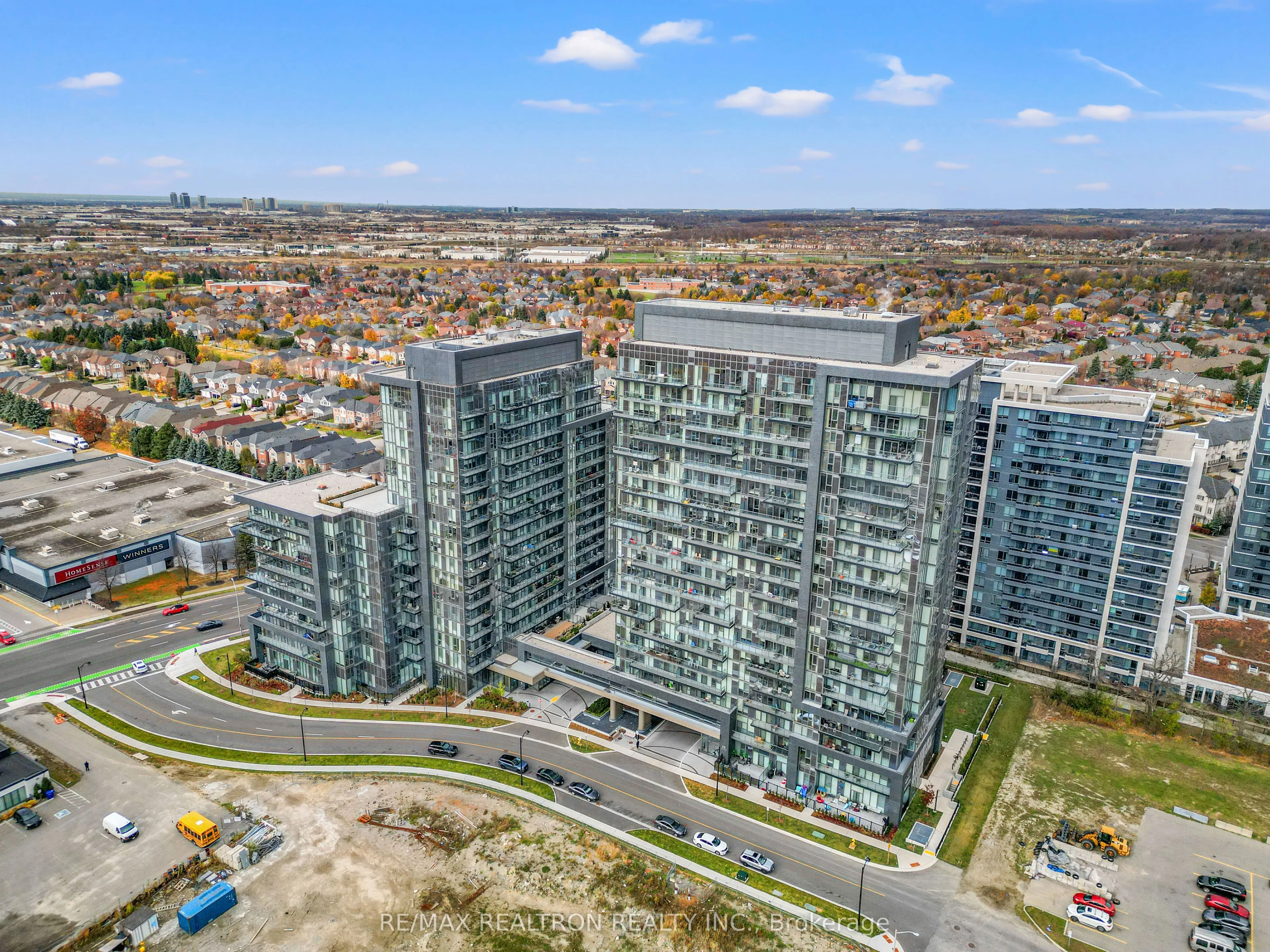 20 Gatineau Drive 604, Vaughan, ON L4J 0L3