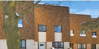 Condo Townhouse in Richmond Hill