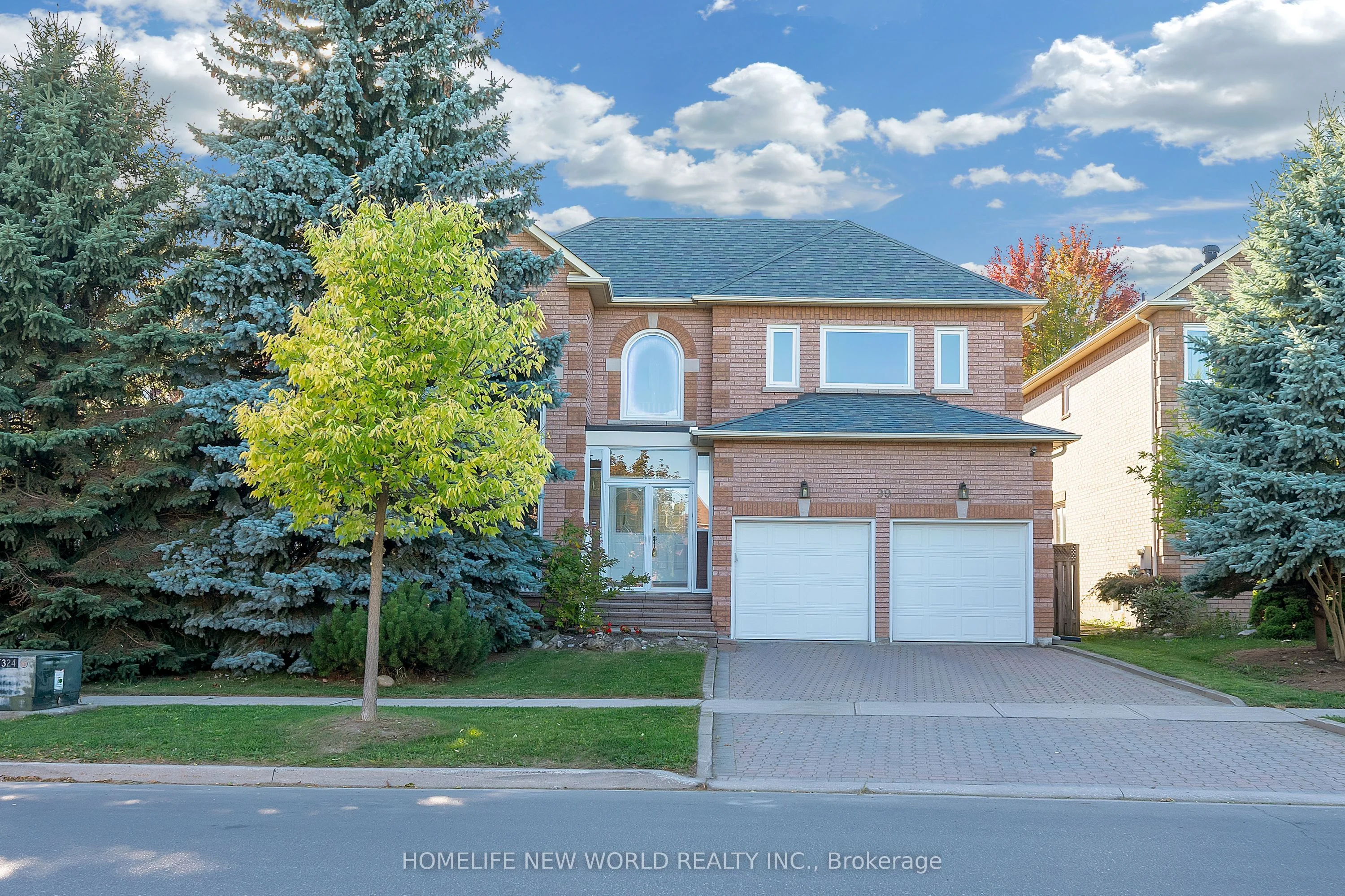 99 Clarendon Drive, Richmond Hill, ON L4B 3W5