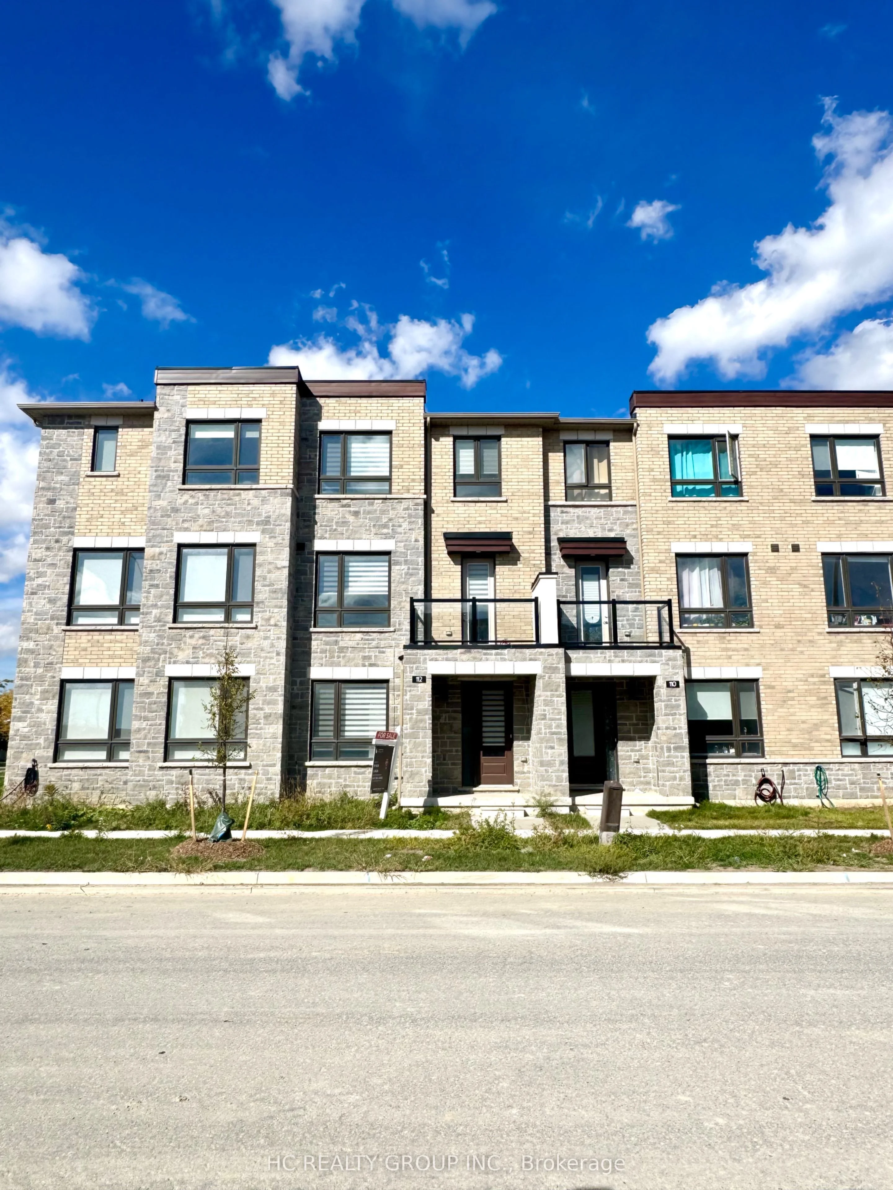 Att/Row/Townhouse in Markham