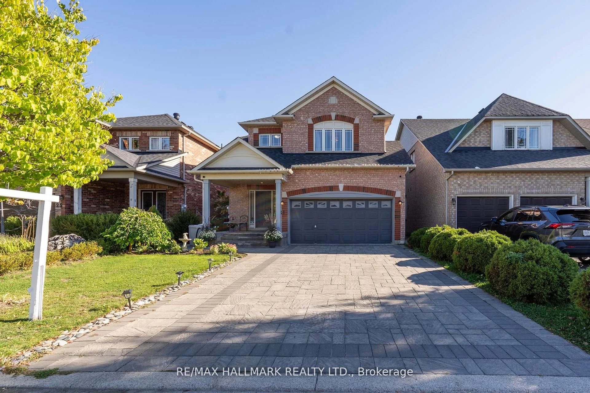 Detached in Aurora
