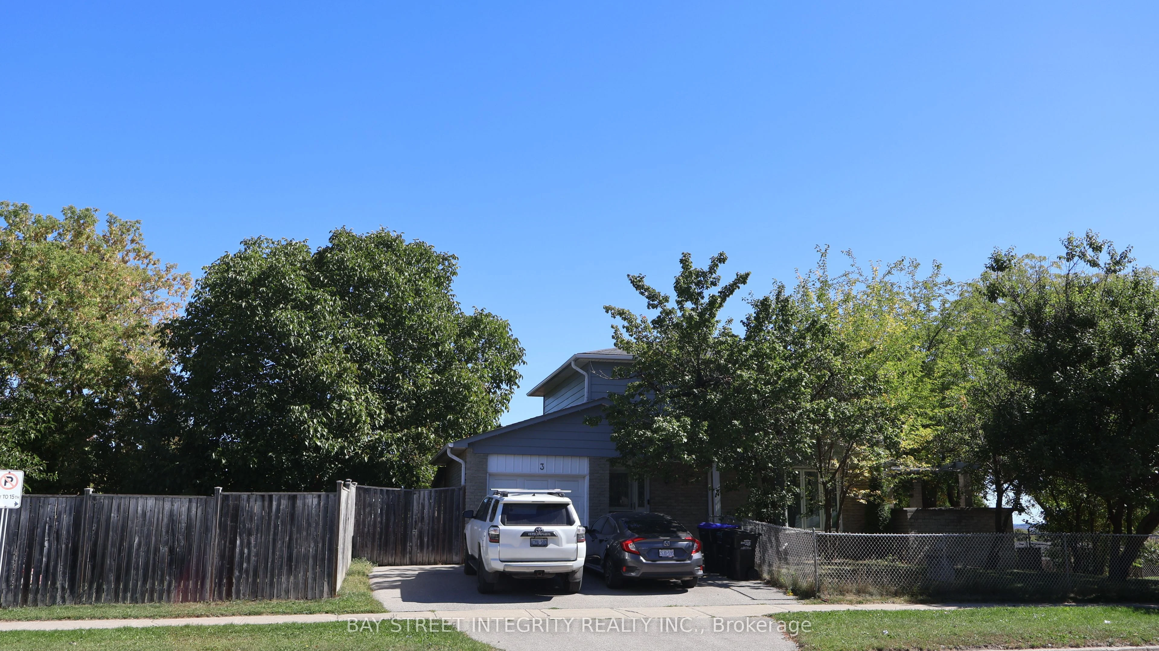 3 Maplegrove Avenue, Bradford West Gwillimbury, ON L3Z 1R9