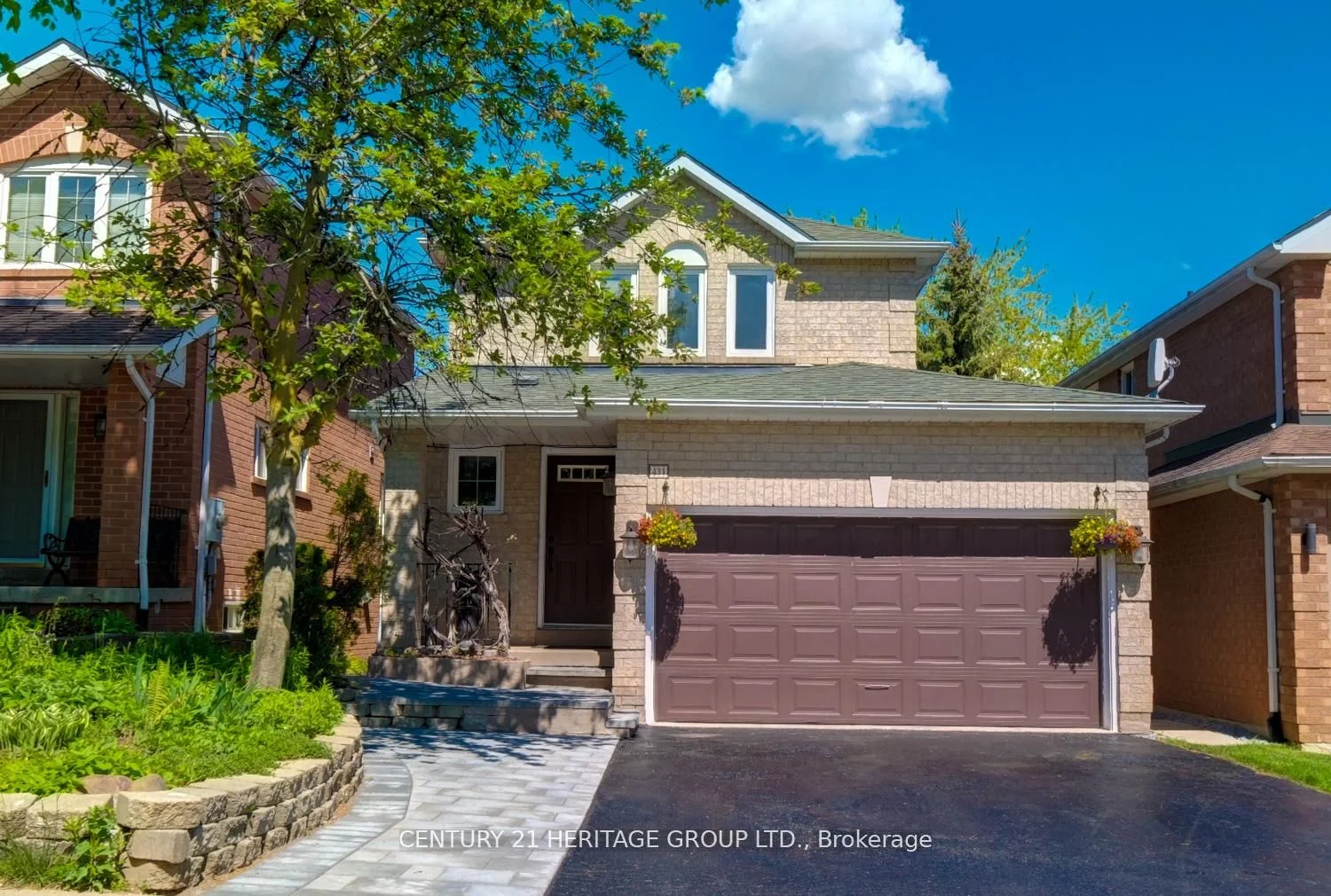 431 Carruthers Avenue, Newmarket, On L3x 2c1