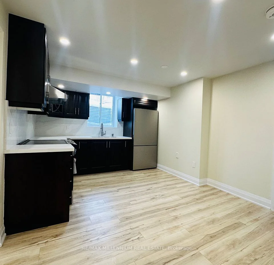49 Rutherford Road, Bradford West Gwillimbury, ON L3Z 0L2