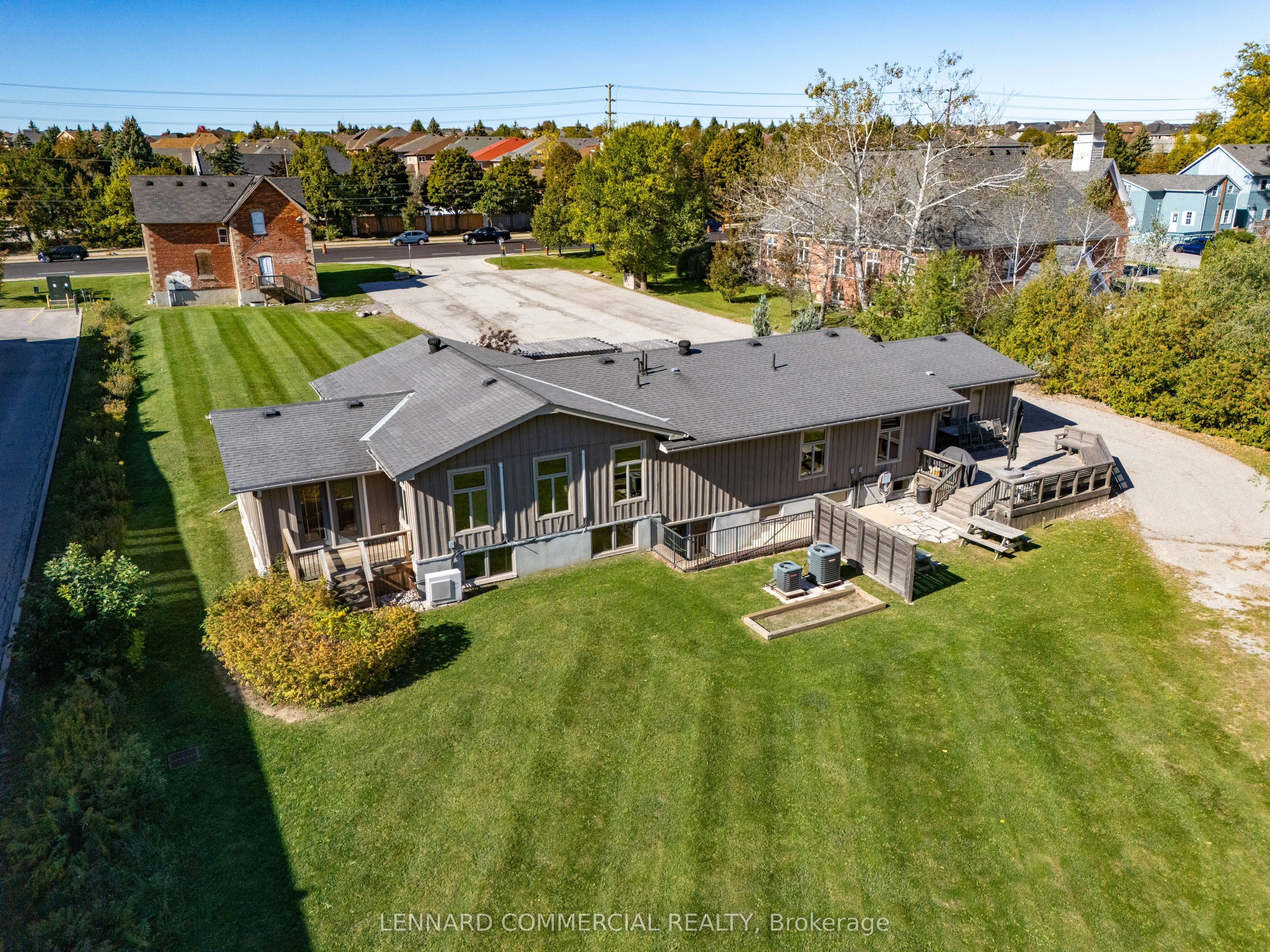 9835 Leslie Street, Richmond Hill, ON L4B 3Y4
