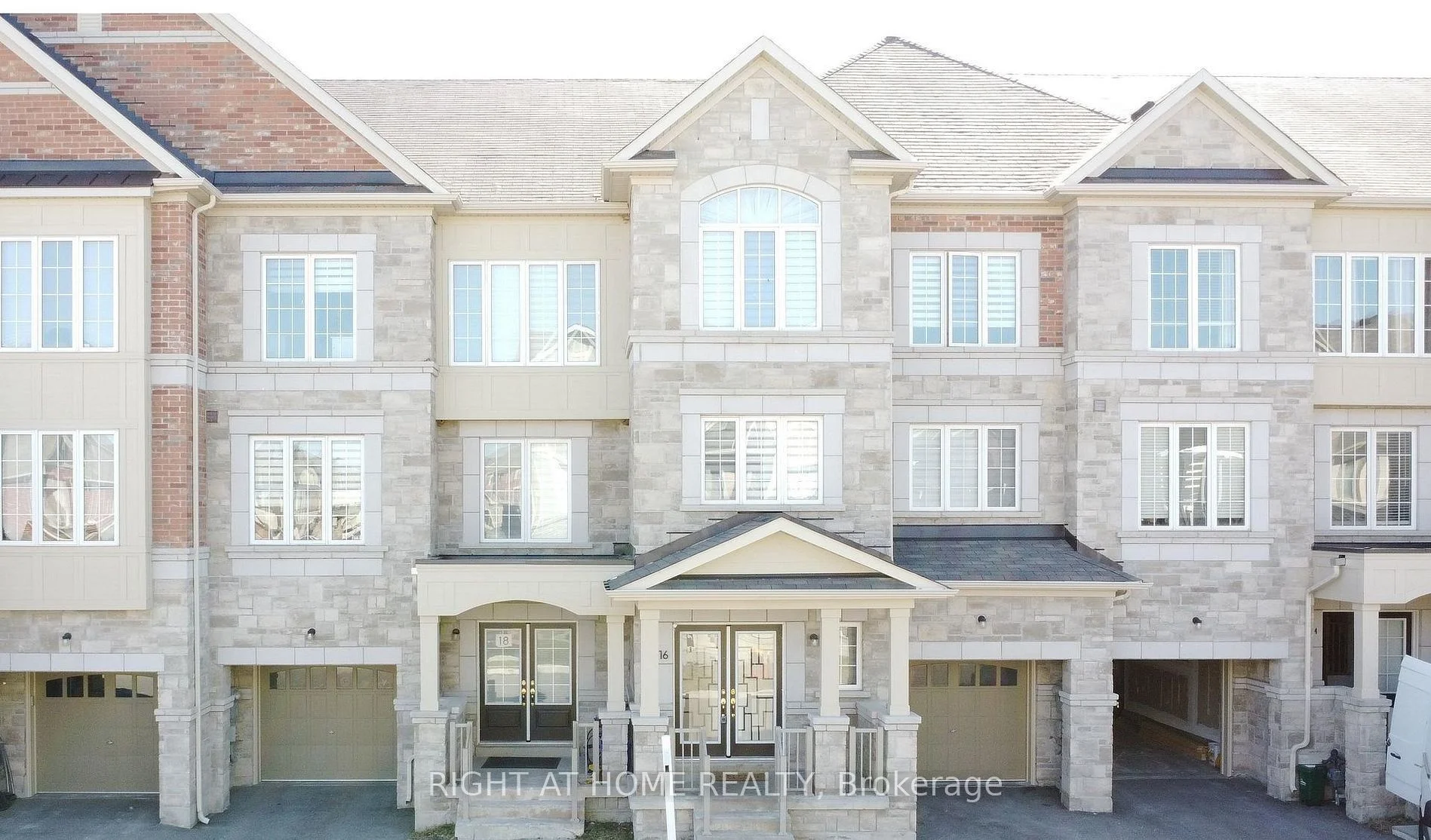18 Hartney Drive, Richmond Hill, ON L4S 0J8