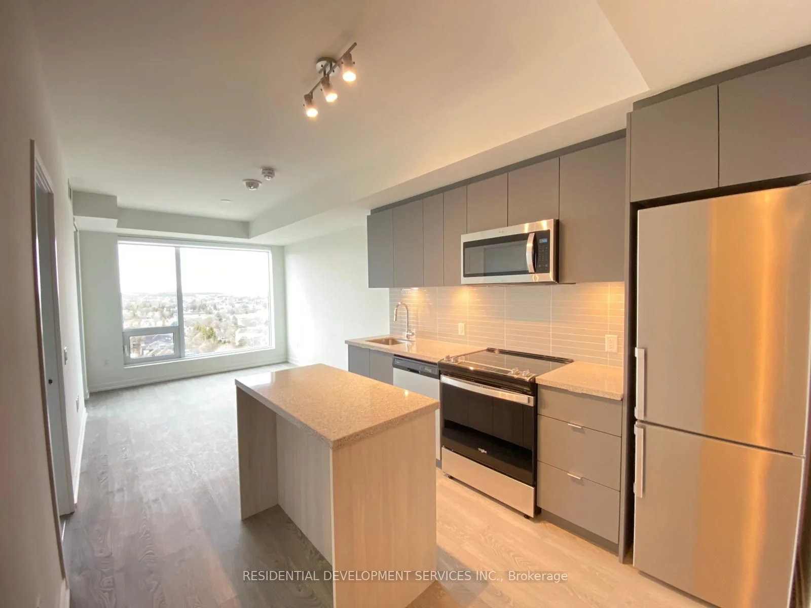 3 Rosewater Street 1110w, Richmond Hill, On L4c 5t6
