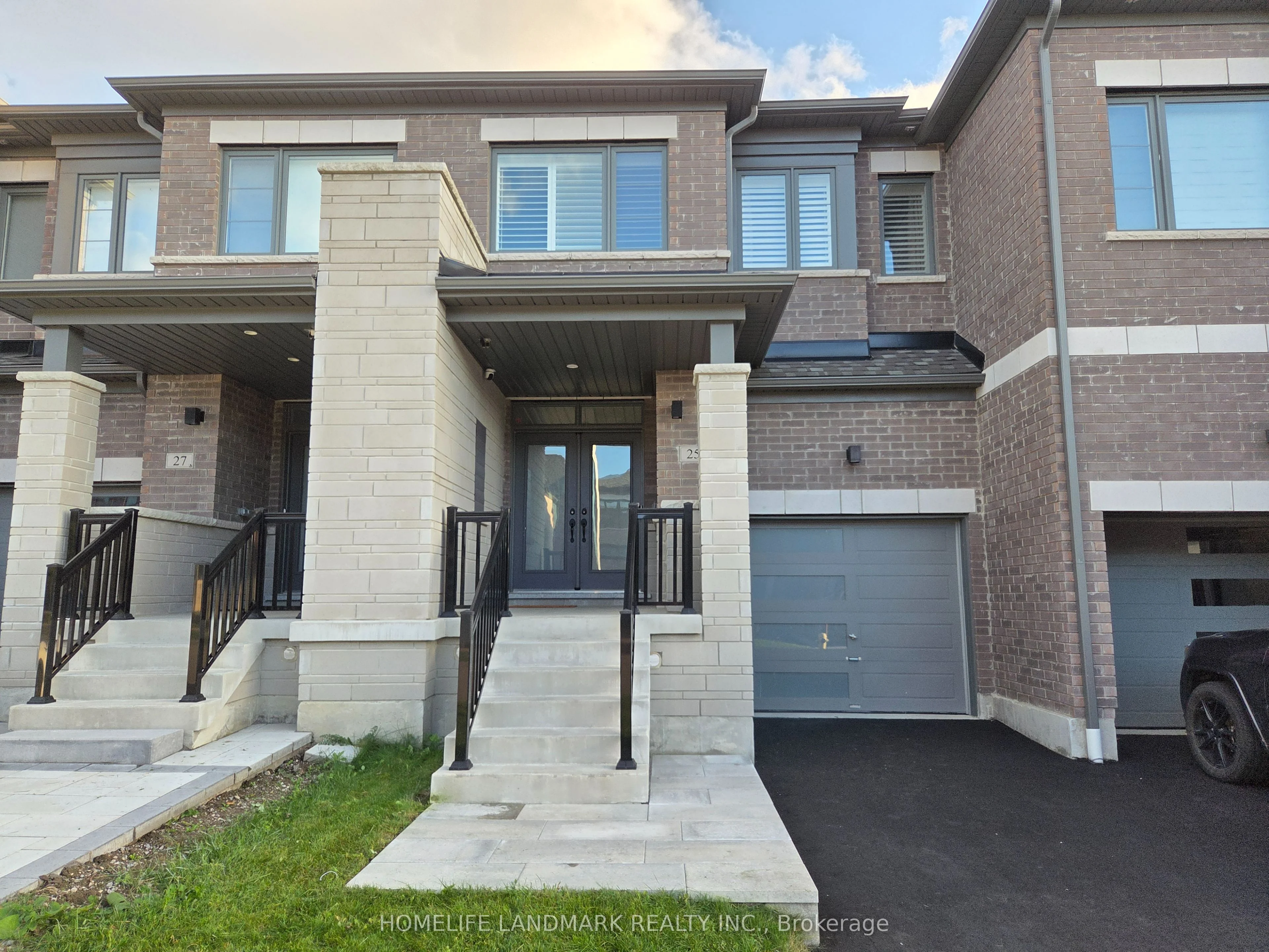 25 Markview Road, Whitchurch-Stouffville, ON L4A 4W1