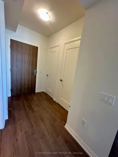 Condo Apartment in Vaughan
