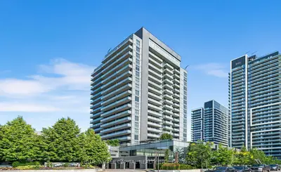 Condo Apartment in Richmond Hill