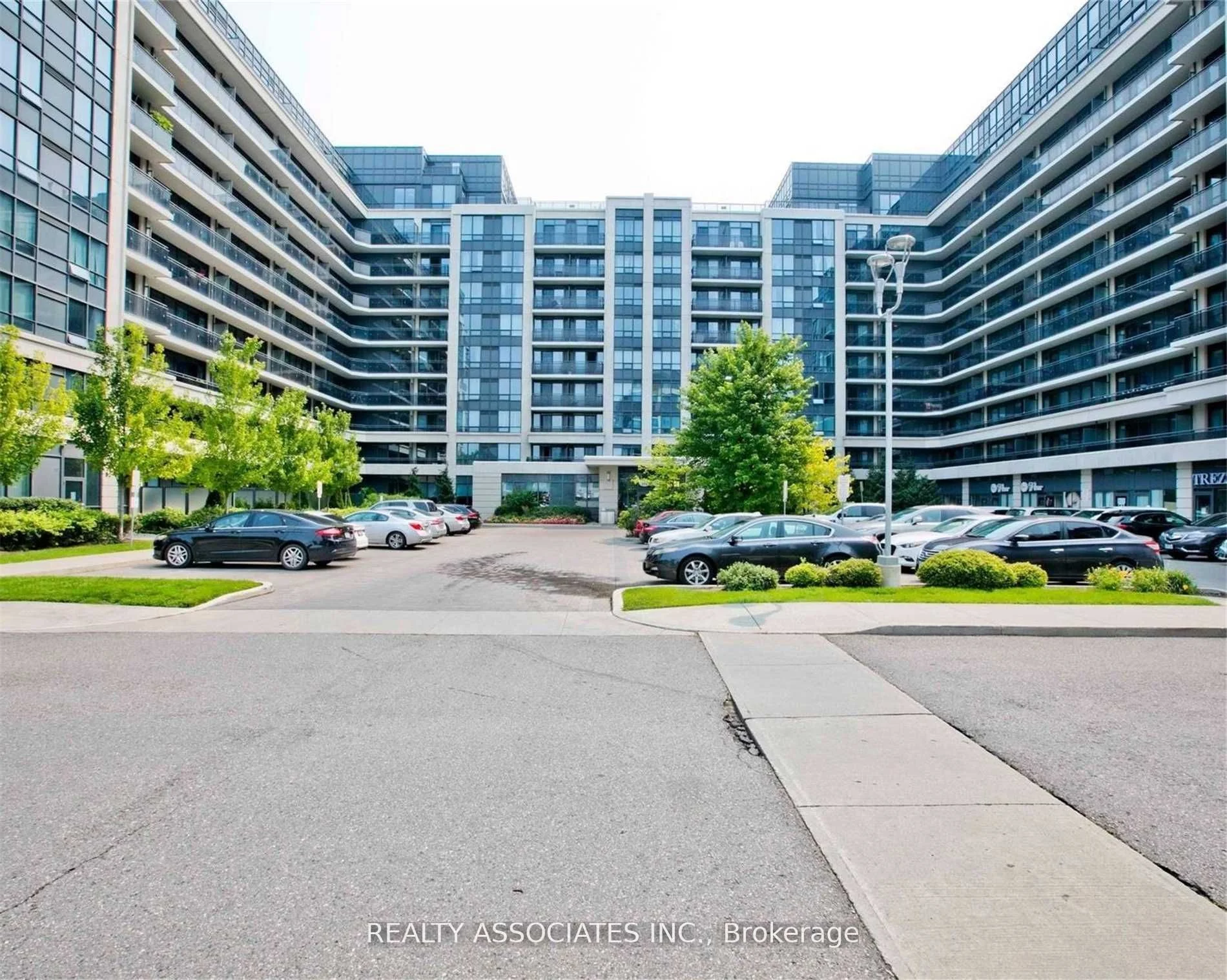 372 Highway 7 Road E 923, Richmond Hill, ON L4B 0C6