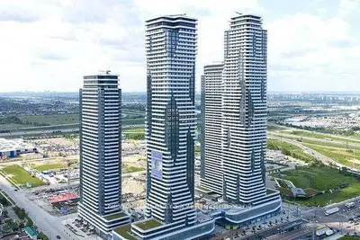 Condo Apartment in Vaughan