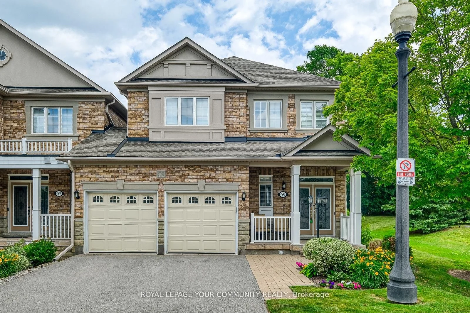Condo Townhouse in Aurora