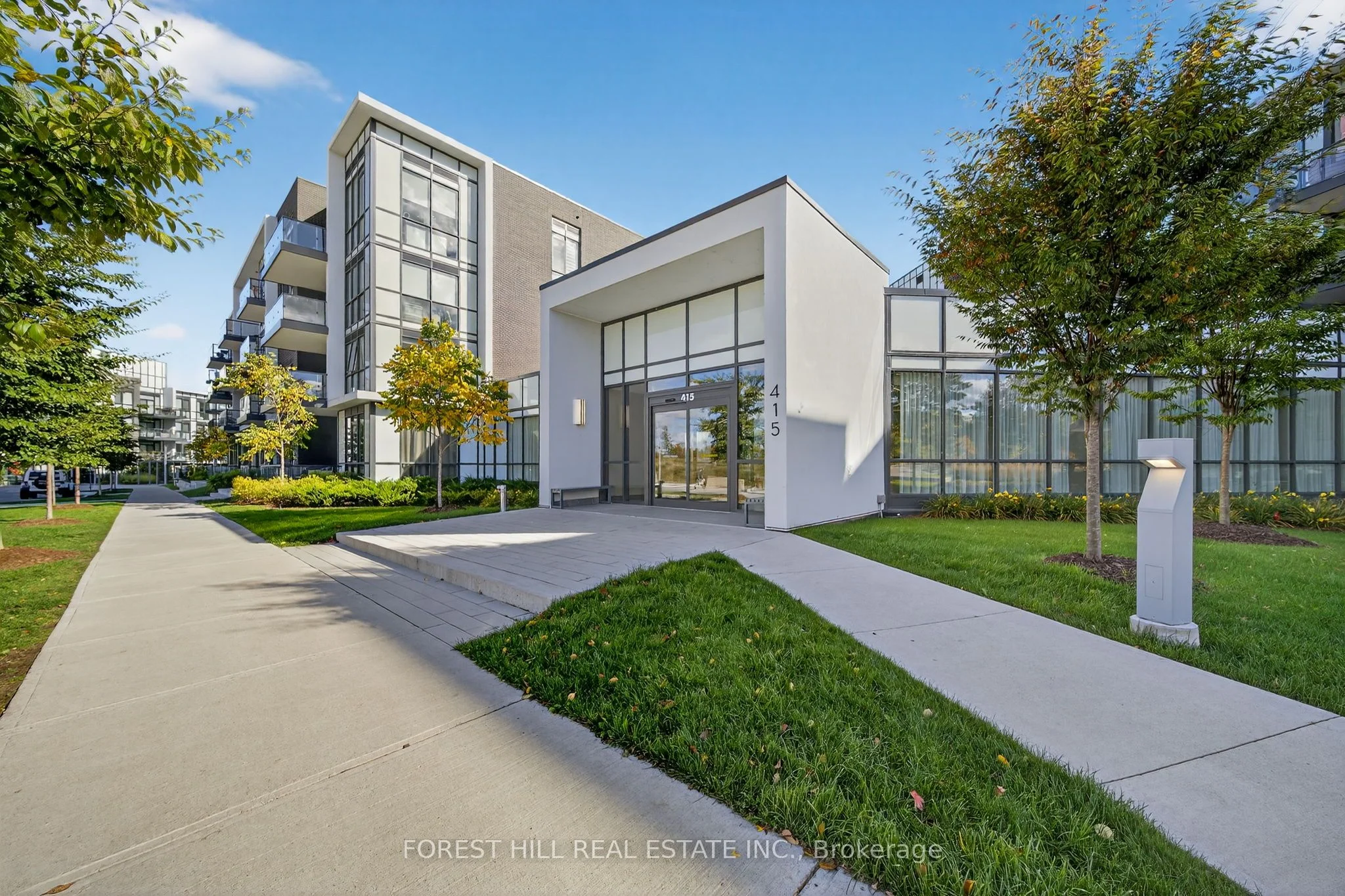 Common Element Condo in Innisfil