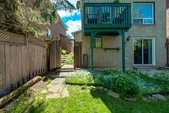 431 Carruthers Avenue Bsmt, Newmarket, ON L3X 2C1