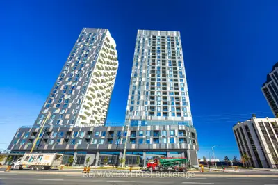 Condo Apartment in Vaughan