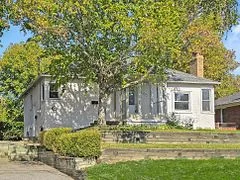1051 Janette Street, Newmarket, ON L3Y 3C4