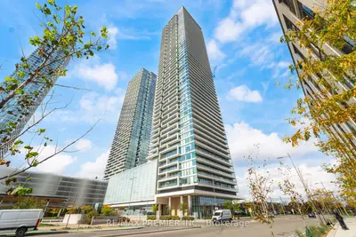 Condo Apartment in Vaughan