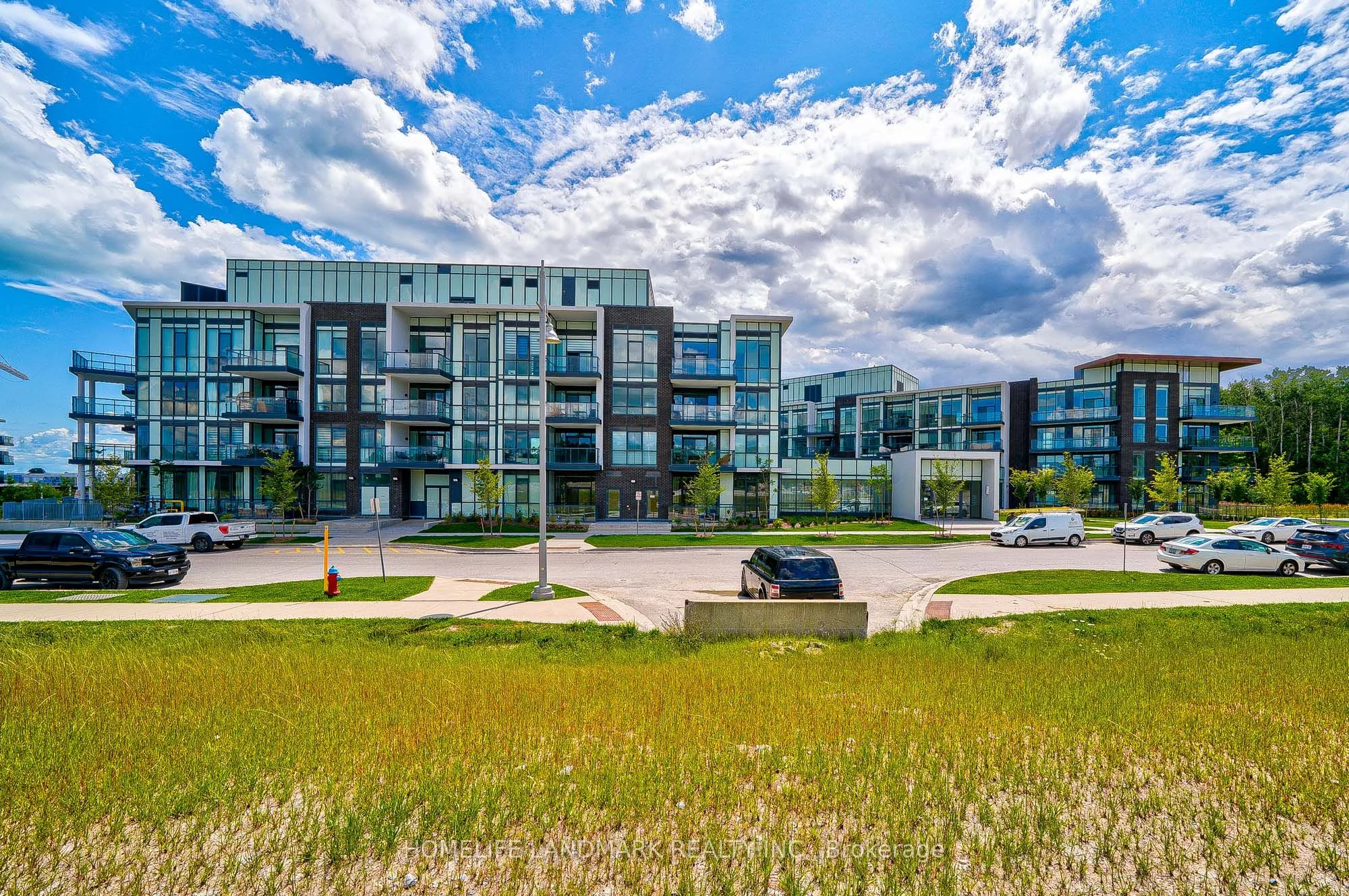 Condo Apartment in Innisfil