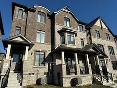 15 Verbena Street, East Gwillimbury, ON L9N 0T6