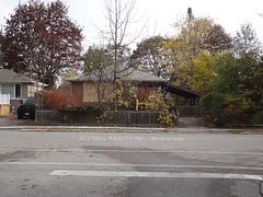 141 Harrison Drive, Newmarket, ON L3Y 4P5