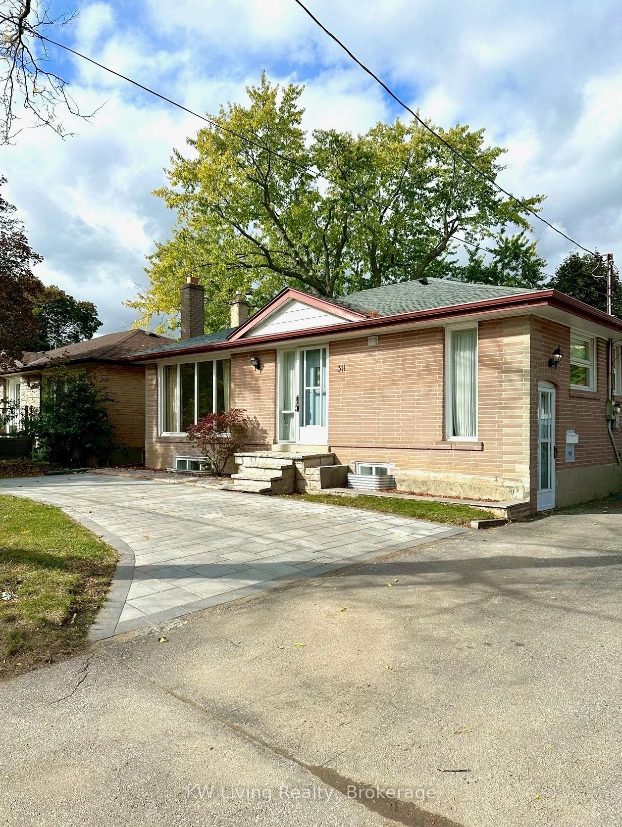 311 Boisdale Avenue Main Floor, Richmond Hill, ON L4C 1R4