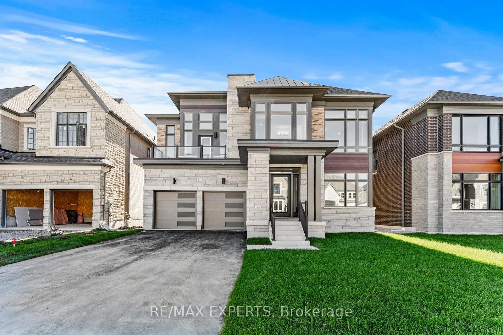 Detached in King