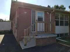 138 Maurice Court Main, Newmarket, ON L3Y 2W2