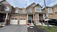 120 Knott End Crescent, Newmarket, ON L3Y 0E4