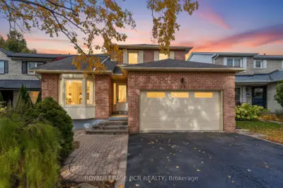 Detached in Aurora