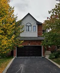25 Desert View Crescent, Richmond Hill, ON L4C 0K3