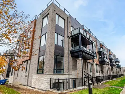 Condo Townhouse in Markham