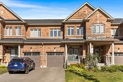 Att/Row/Townhouse in Vaughan