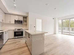 333 Sunseeker Avenue 313, Innisfil, ON L9S 0J7
