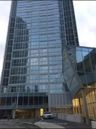 Condo Apartment in Vaughan
